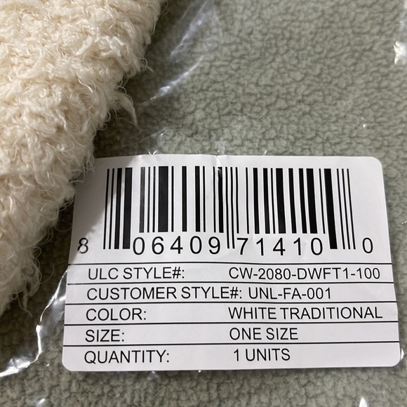 LEMON Snow Drift Pom Pom Beanie - Picture 8 of 14